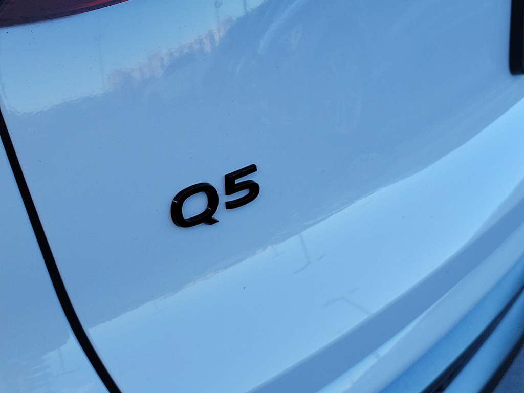 Thumbnail: 2025 Audi Q5 - 7