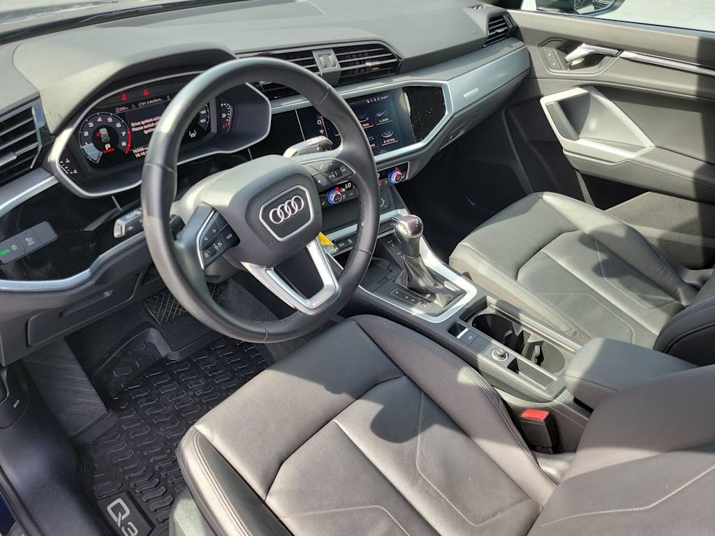 Thumbnail: 2022 Audi Q3 - 2