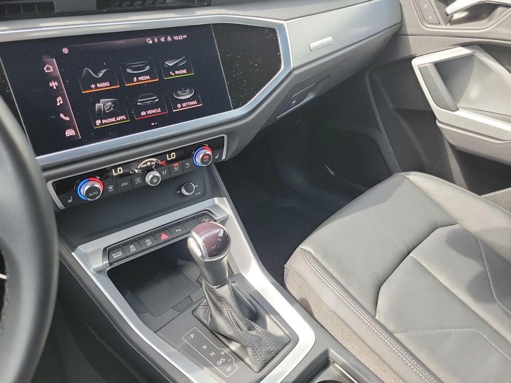 Thumbnail: 2022 Audi Q3 - 29