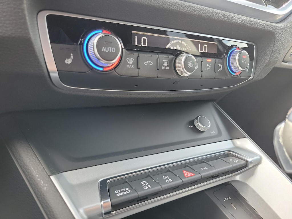 Thumbnail: 2022 Audi Q3 - 30