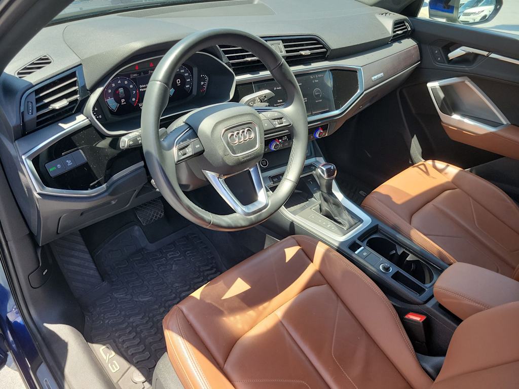 Thumbnail: 2024 Audi Q3 - 2