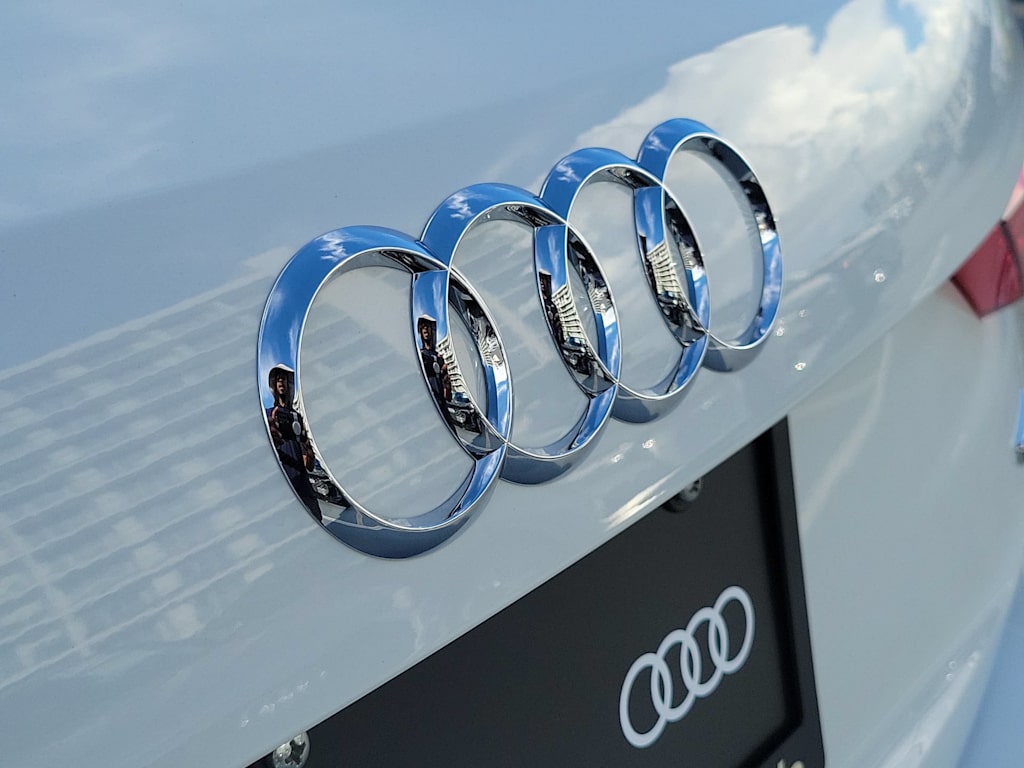 Thumbnail: 2023 Audi Q3 - 7