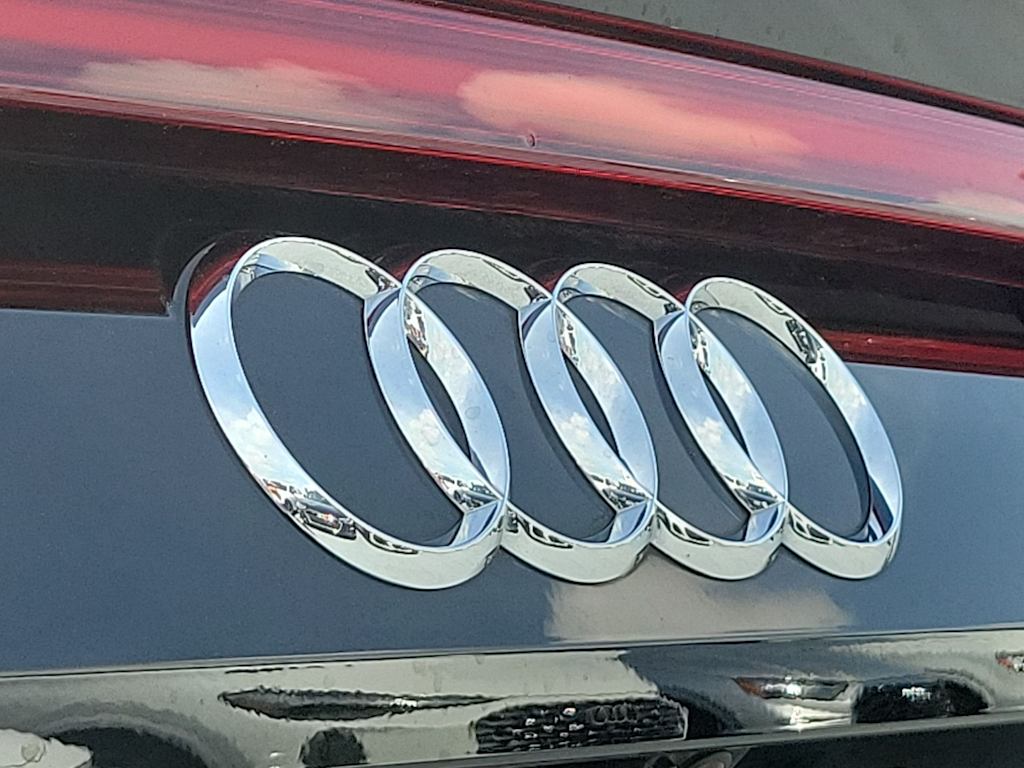 Thumbnail: 2021 Audi Q8 - 7
