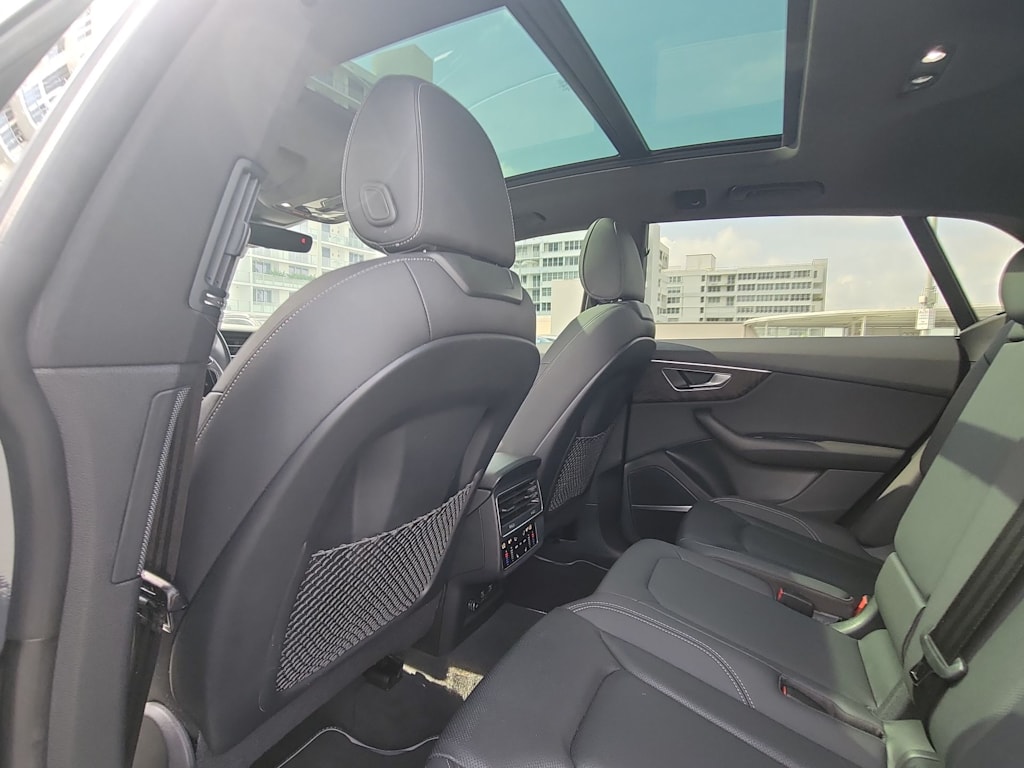 Thumbnail: 2021 Audi Q8 - 13