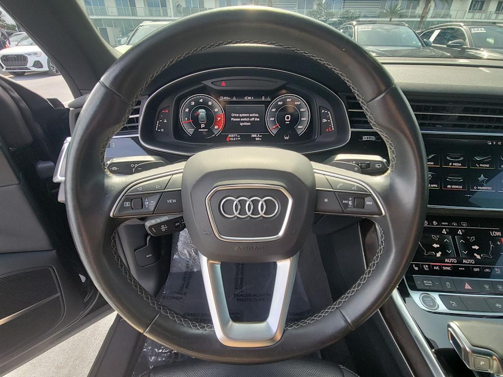 Thumbnail: 2021 Audi Q8 - 14