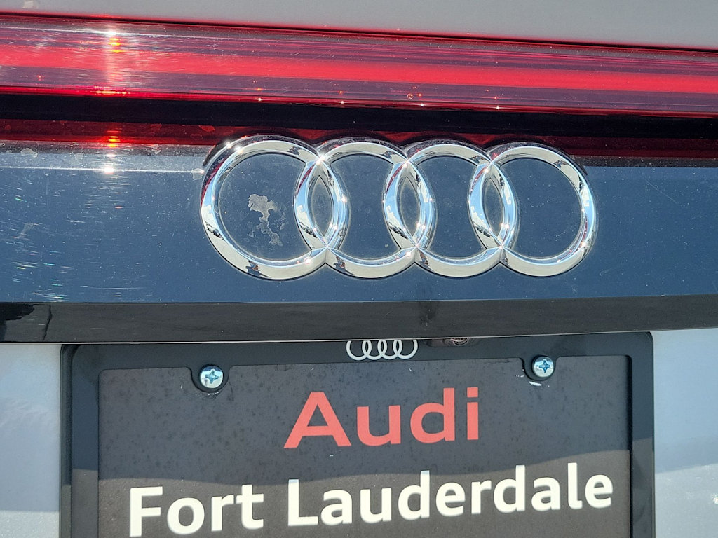 Thumbnail: 2021 Audi Q8 - 7