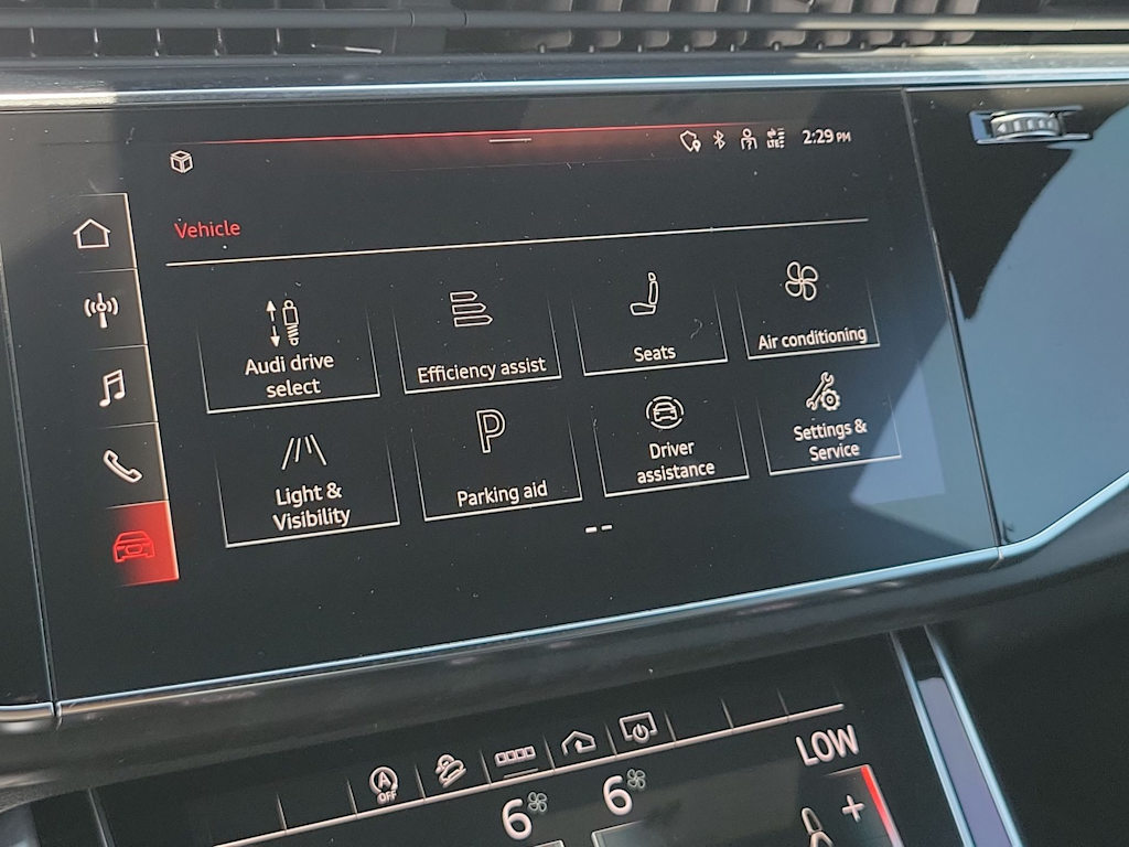 Thumbnail: 2021 Audi Q8 - 14