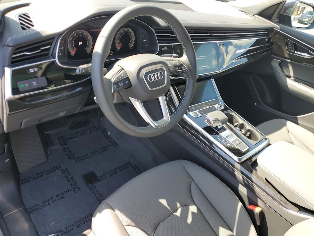 Thumbnail: 2023 Audi Q8 - 2