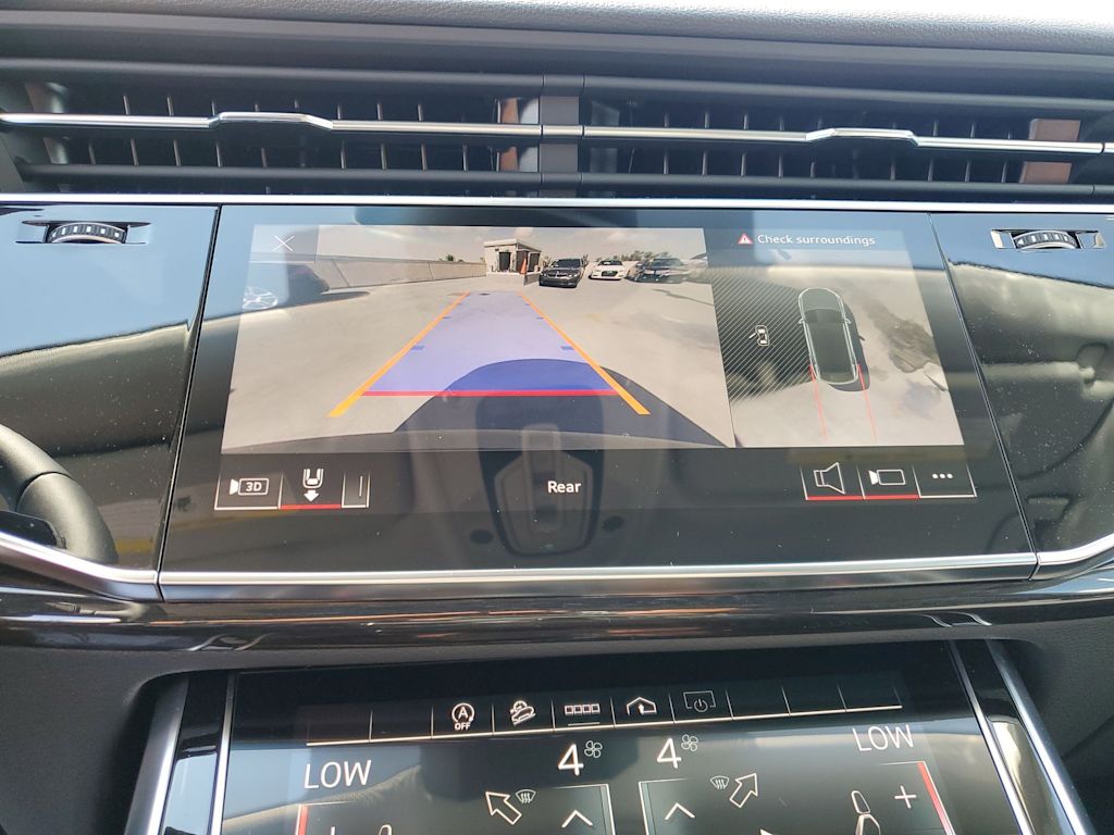 Thumbnail: 2023 Audi Q8 - 28