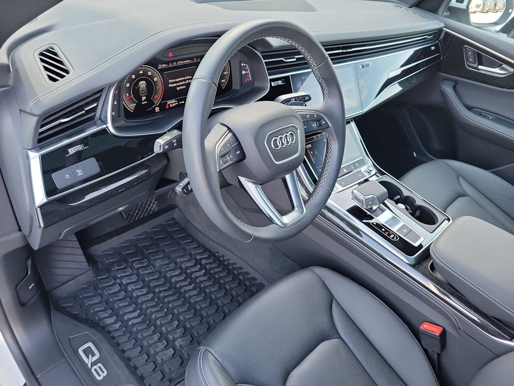 Thumbnail: 2024 Audi Q8 - 2