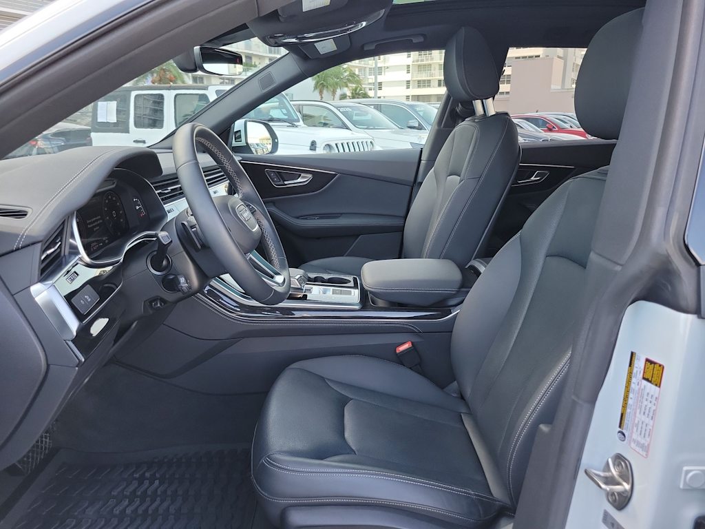 Thumbnail: 2024 Audi Q8 - 11