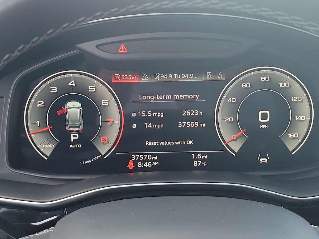 Thumbnail: 2023 Audi Q8 - 17