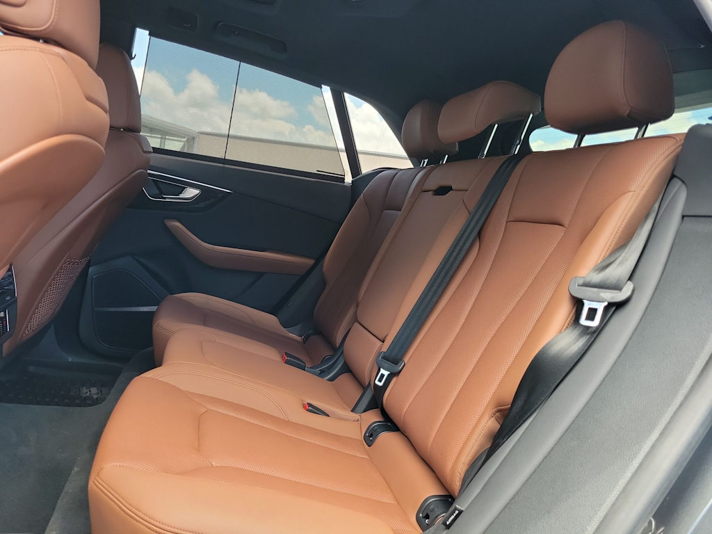 Thumbnail: 2023 Audi Q8 - 12