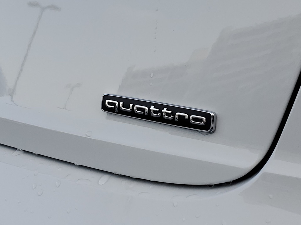 Thumbnail: 2023 Audi Q8 - 22