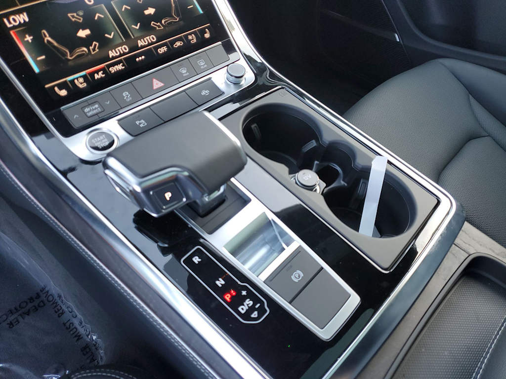 Thumbnail: 2023 Audi Q8 - 15