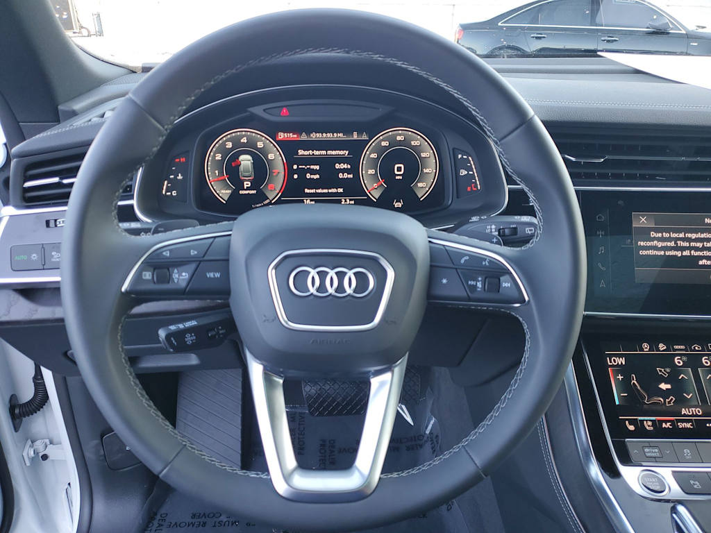 Thumbnail: 2023 Audi Q8 - 13