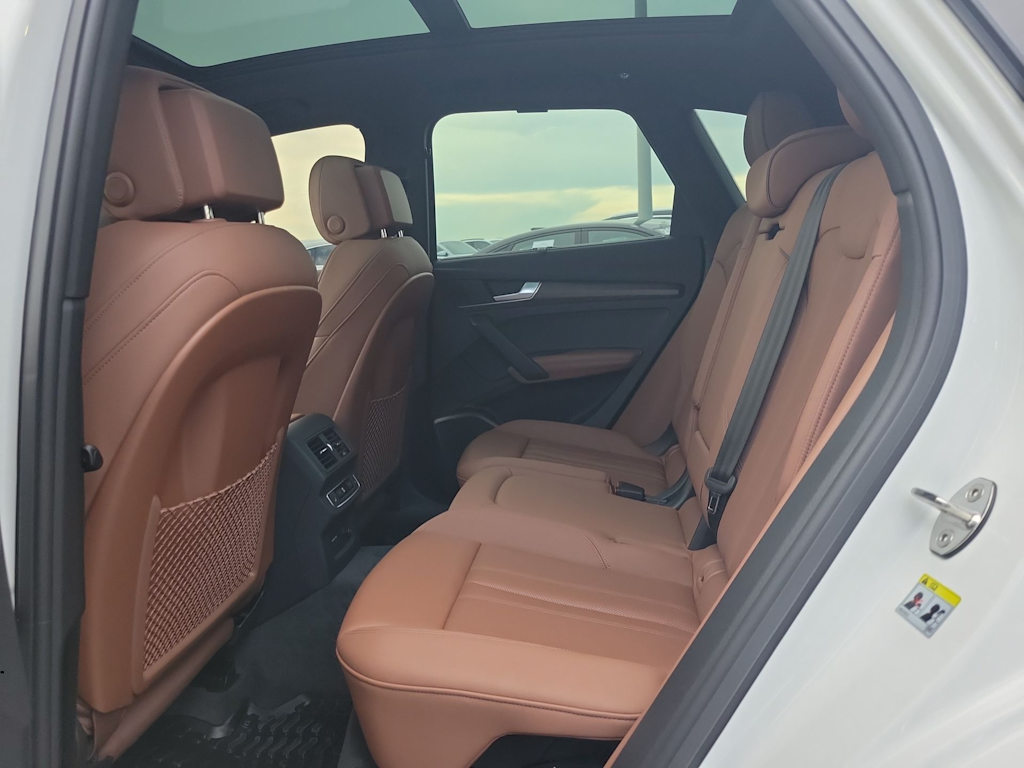 Thumbnail: 2023 Audi Q5 - 13