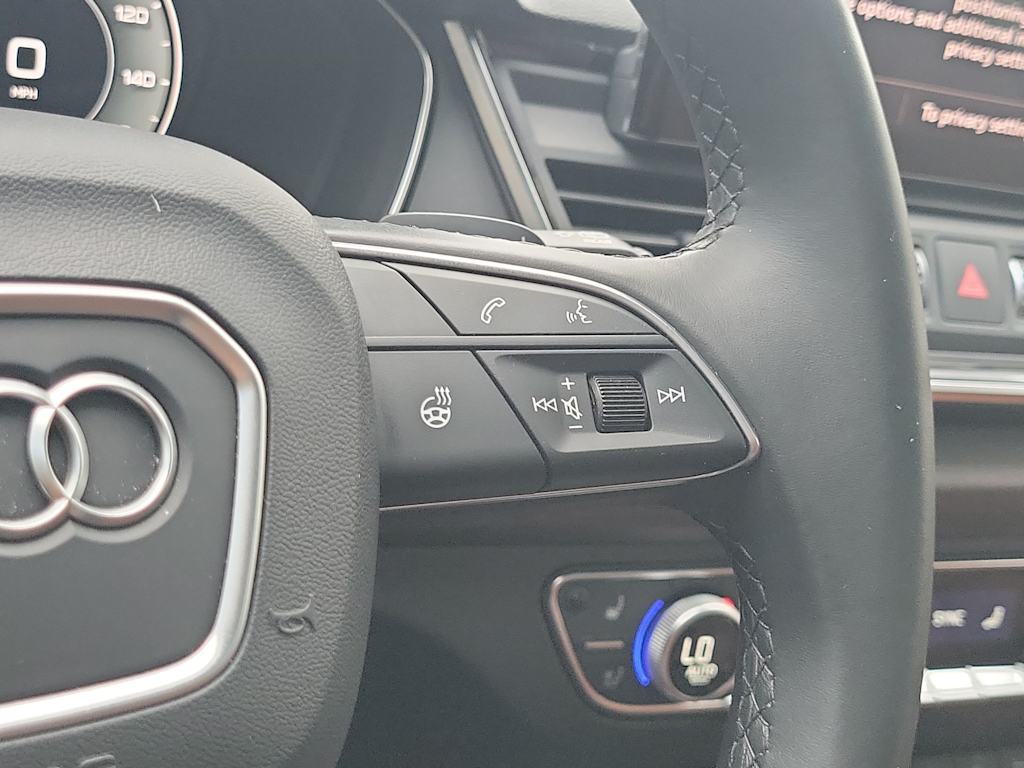 Thumbnail: 2023 Audi Q5 - 30