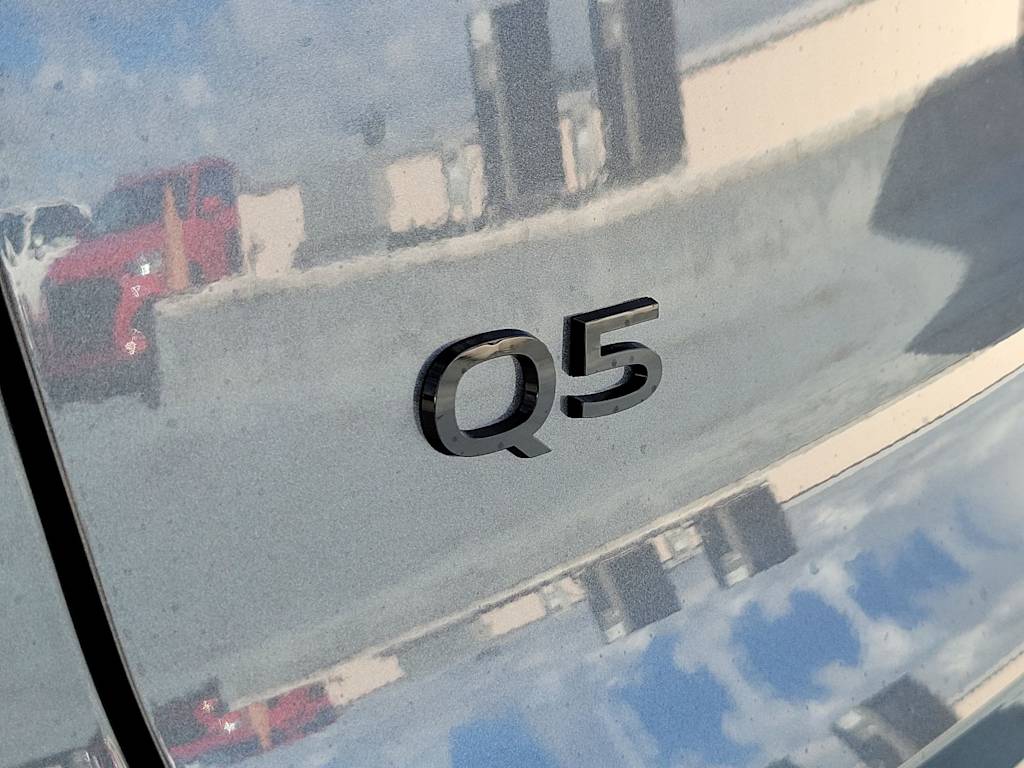 Thumbnail: 2025 Audi Q5 - 7