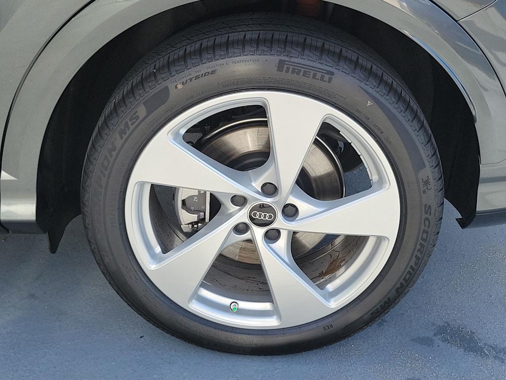 Thumbnail: 2025 Audi Q5 - 8