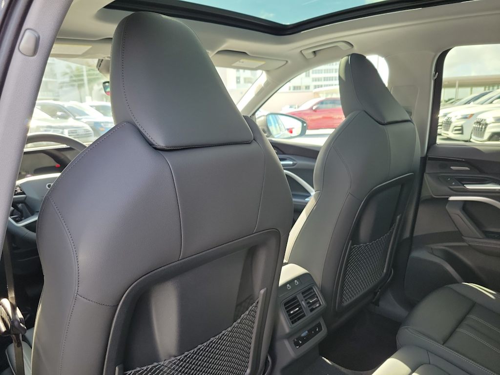 Thumbnail: 2025 Audi Q5 - 12