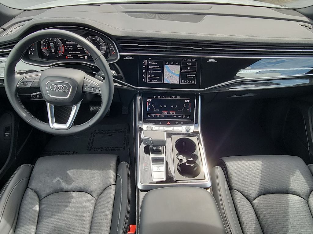 Thumbnail: 2025 Audi Q8 - 2