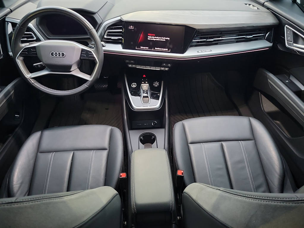 Thumbnail: 2023 Audi Q4 e-tron - 10