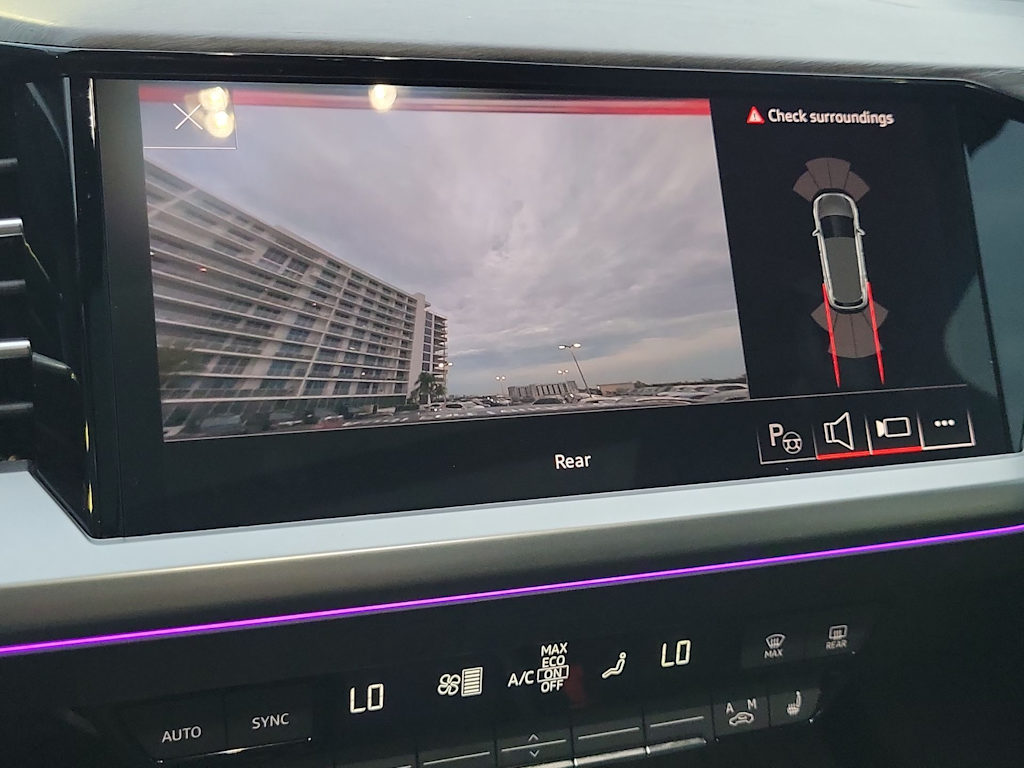 Thumbnail: 2023 Audi Q4 e-tron - 34