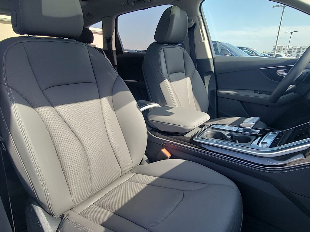 Thumbnail: 2026 Audi Q7 - 28
