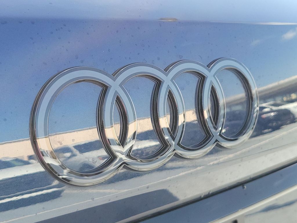 Thumbnail: 2026 Audi Q7 - 7