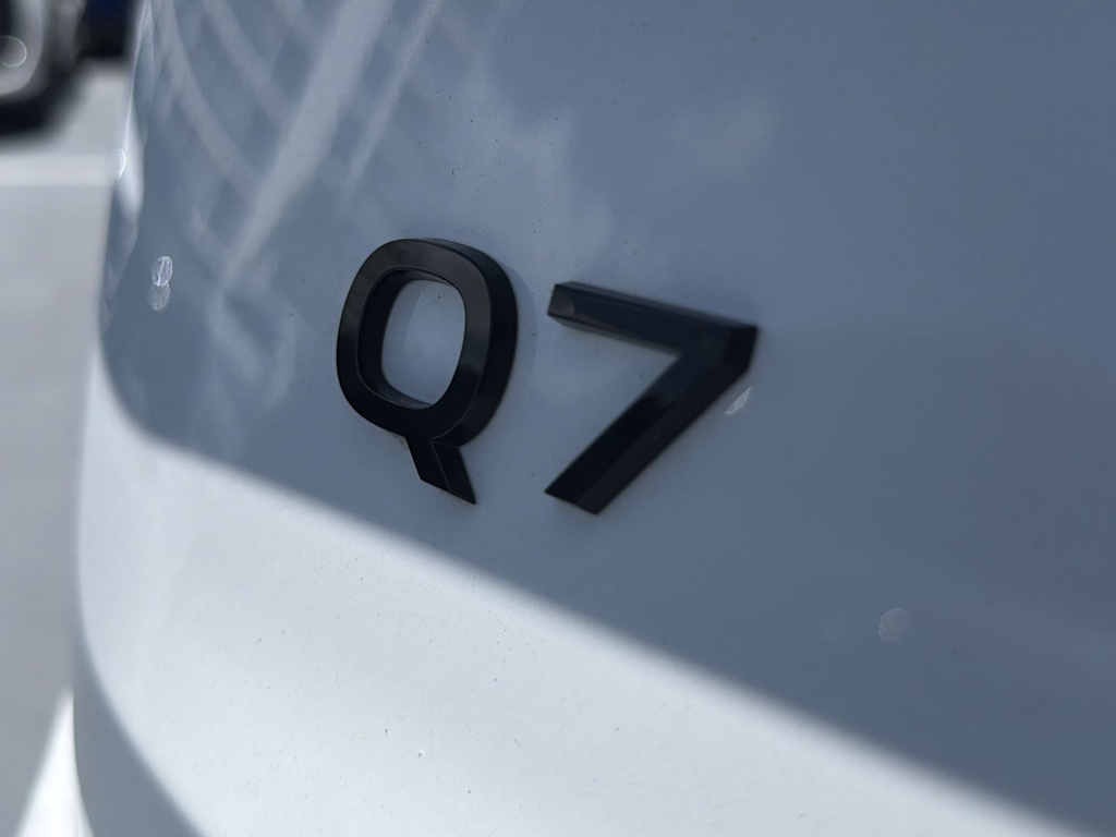 Thumbnail: 2025 Audi Q7 - 21