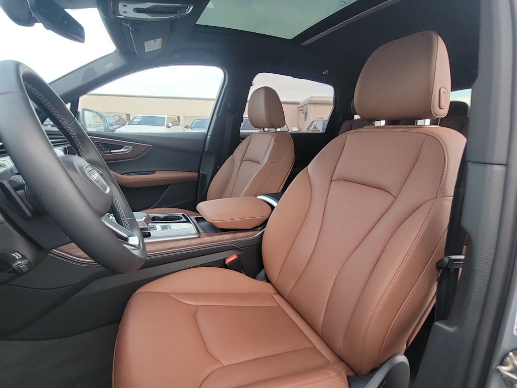 Thumbnail: 2026 Audi Q7 - 11