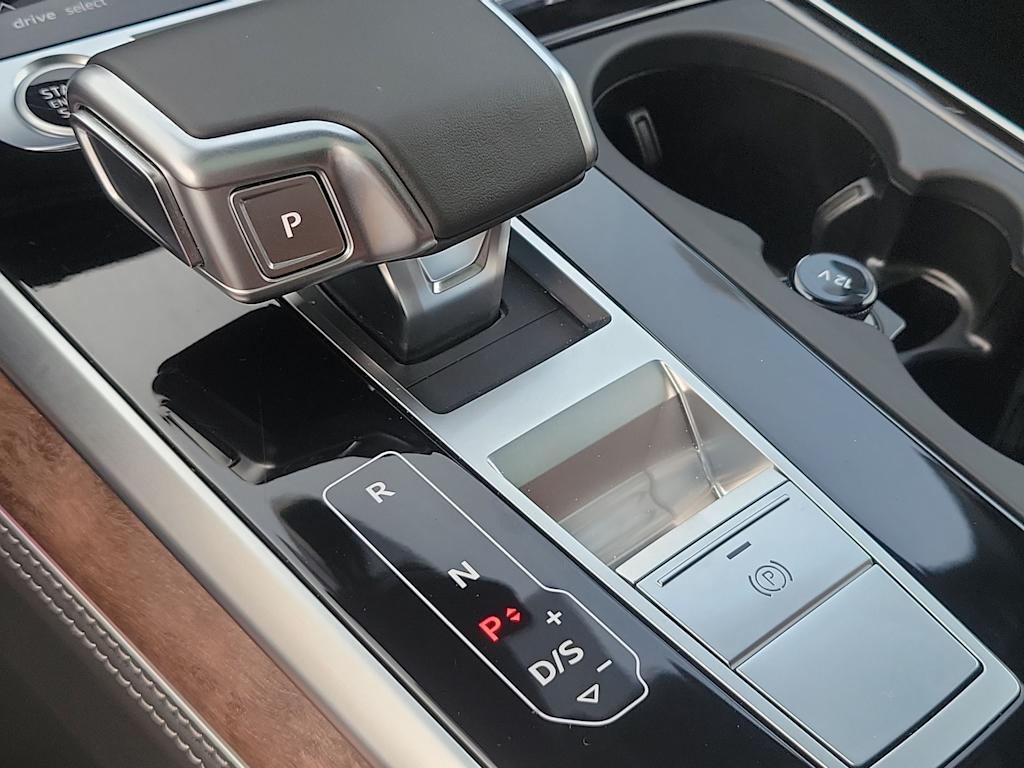 Thumbnail: 2026 Audi Q7 - 16