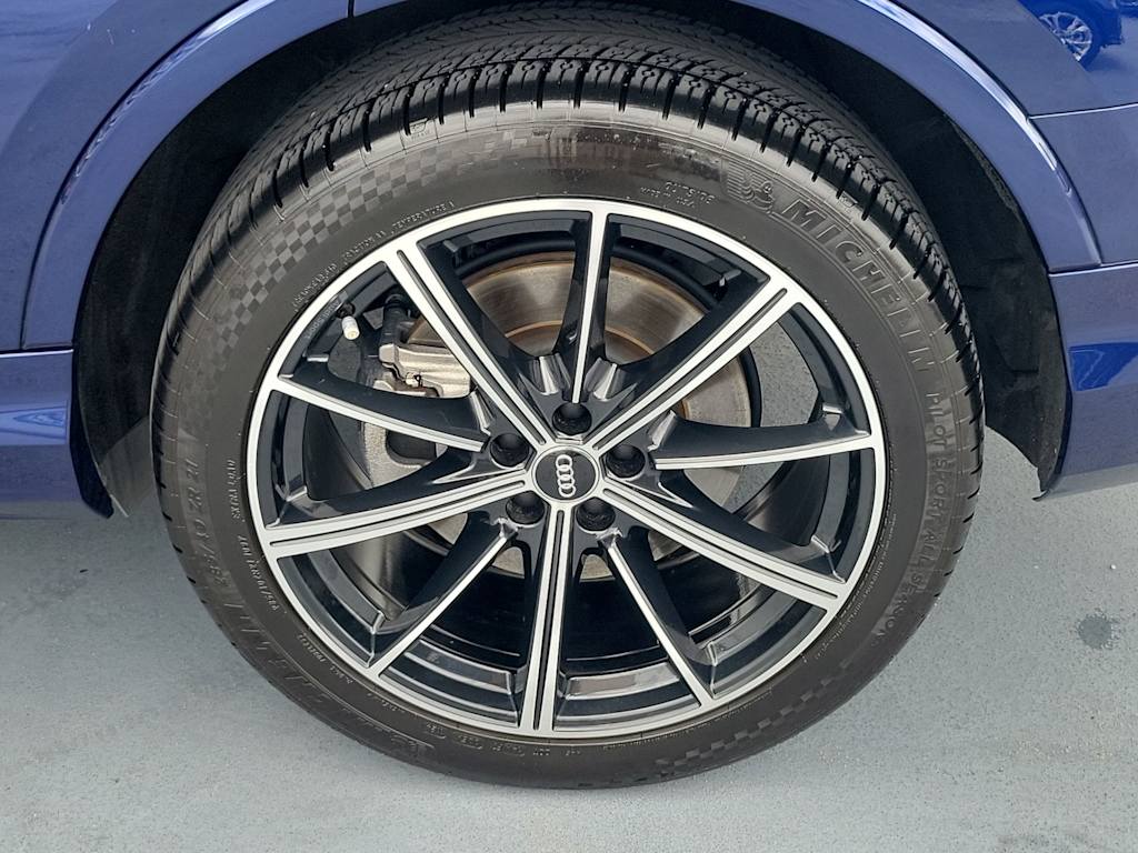 Thumbnail: 2020 Audi Q7 - 8