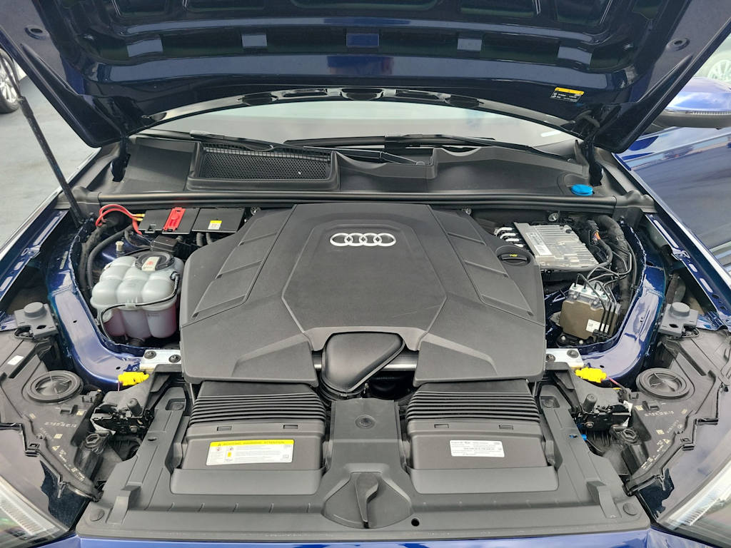 Thumbnail: 2020 Audi Q7 - 9