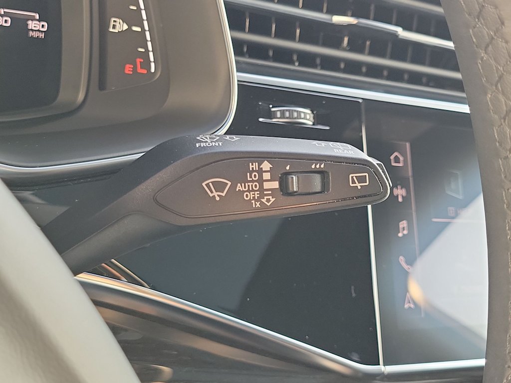 Thumbnail: 2023 Audi Q7 - 16