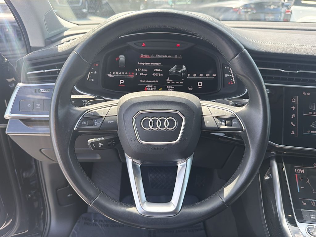 Thumbnail: 2023 Audi Q7 - 12