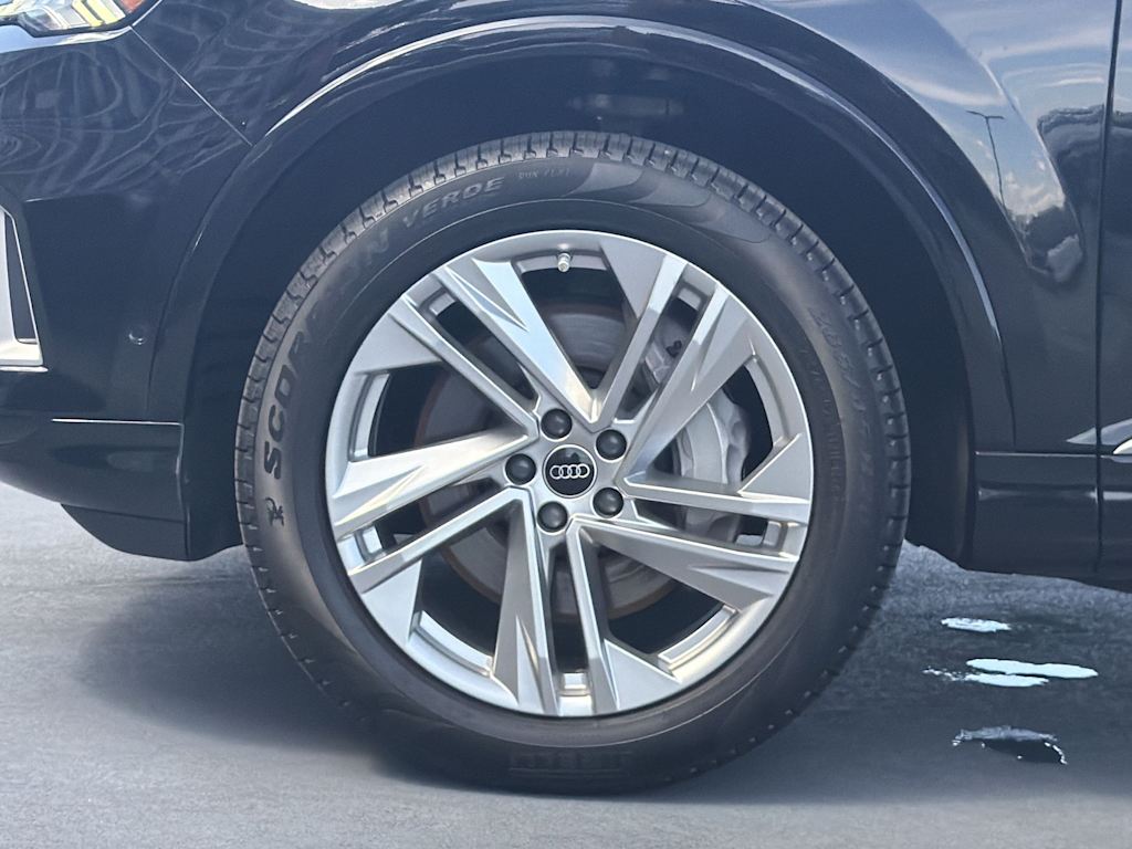 Thumbnail: 2023 Audi Q7 - 8