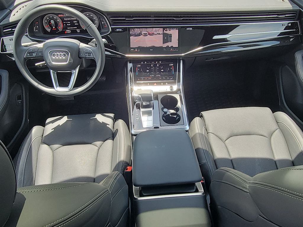 Thumbnail: 2026 Audi Q7 - 10