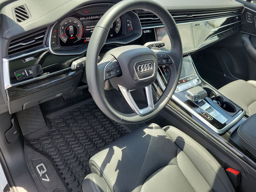 Thumbnail: 2026 Audi Q7 - 2