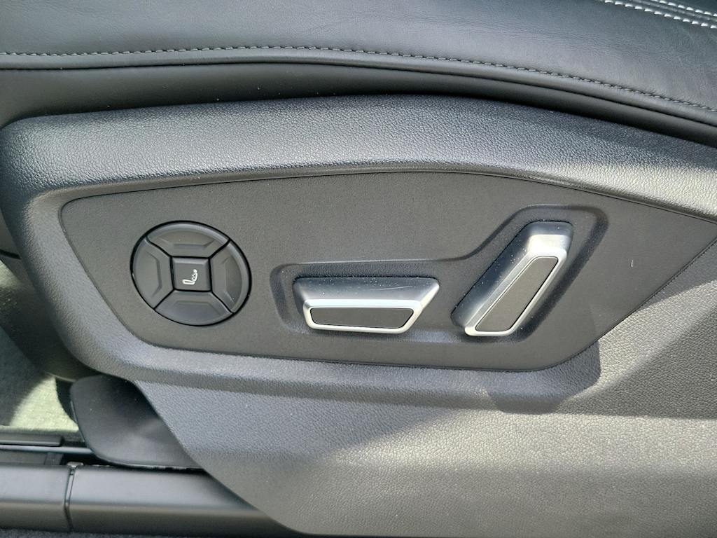 Thumbnail: 2026 Audi Q7 - 23