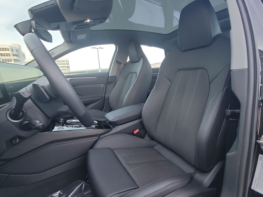 Thumbnail: 2026 Audi A6 - 10