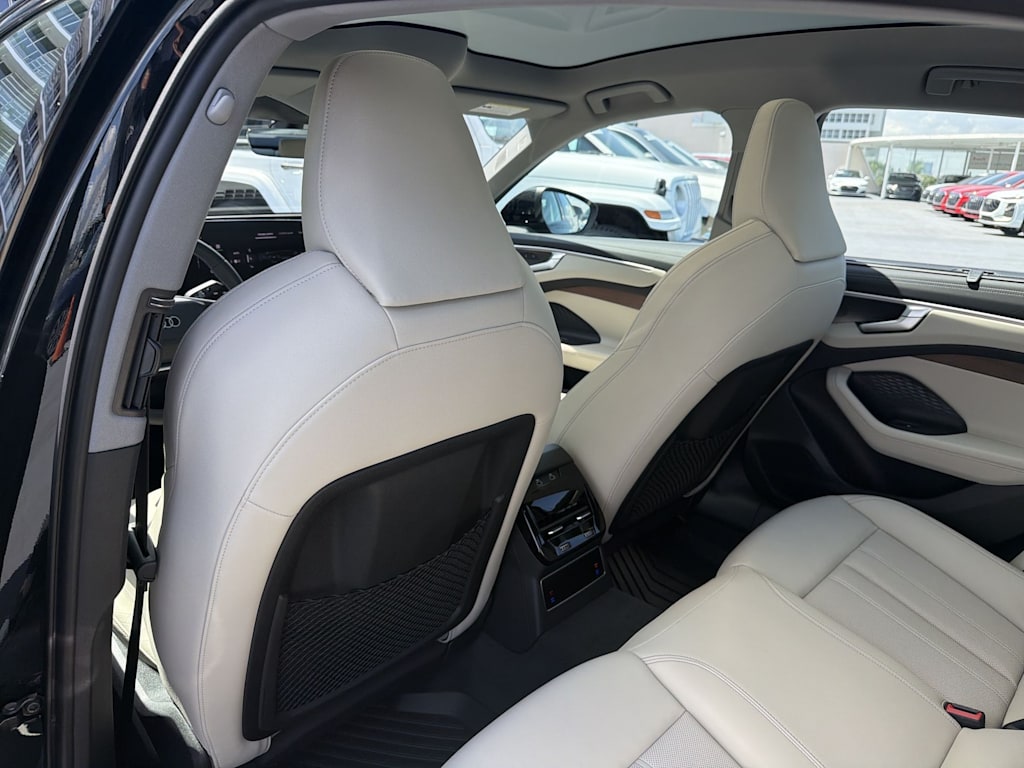 Thumbnail: 2026 Audi A6 - 11