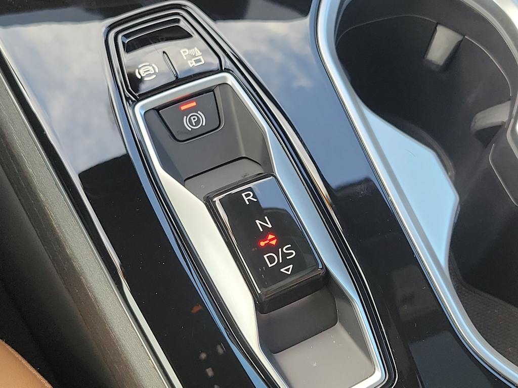 Thumbnail: 2026 Audi A6 - 15