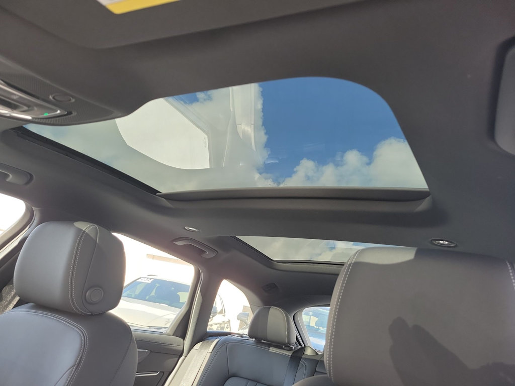 Thumbnail: 2025 Audi A6 - 22