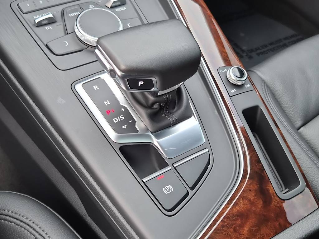 Thumbnail: 2019 Audi A4 - 27