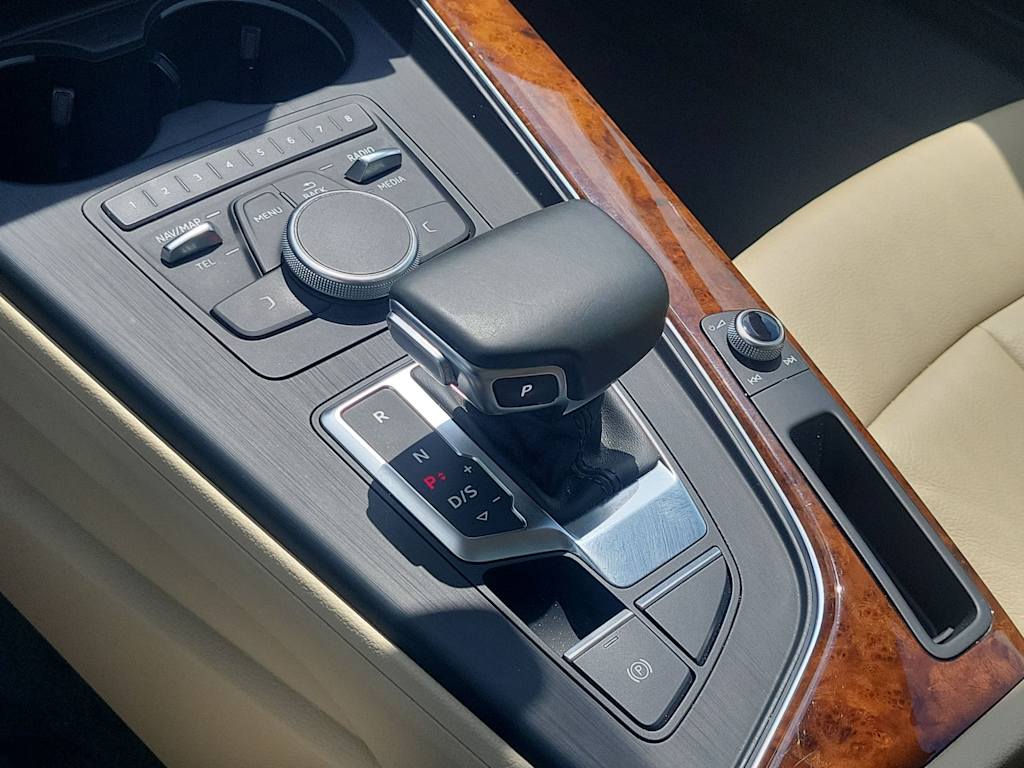 Thumbnail: 2017 Audi A4 - 34