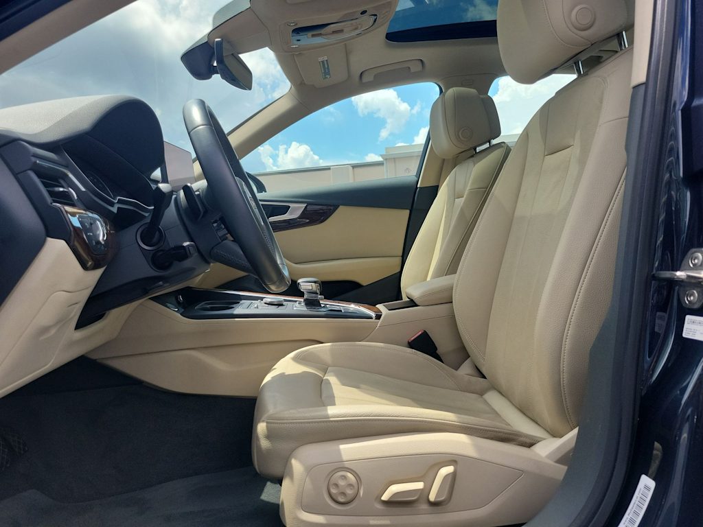Thumbnail: 2017 Audi A4 - 11