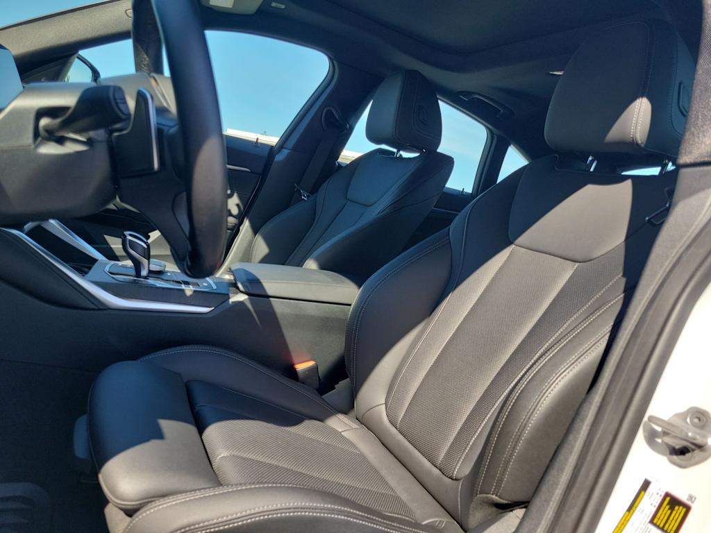 Thumbnail: 2023 BMW 4 Series - 10