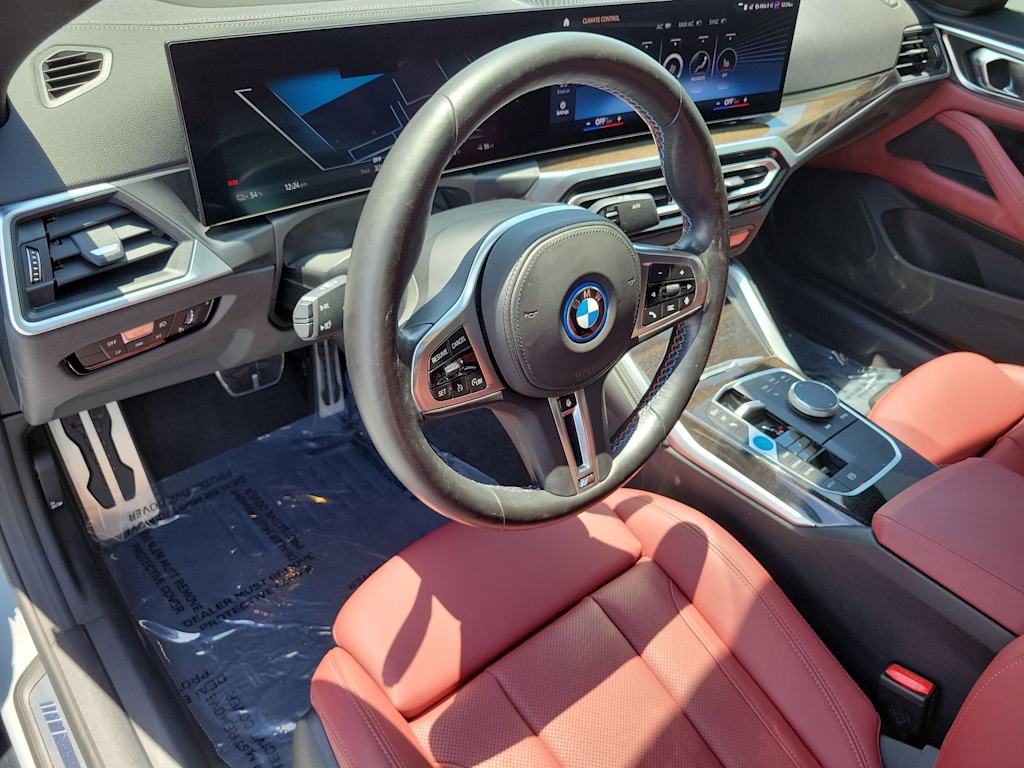 Thumbnail: 2023 BMW i4 - 2